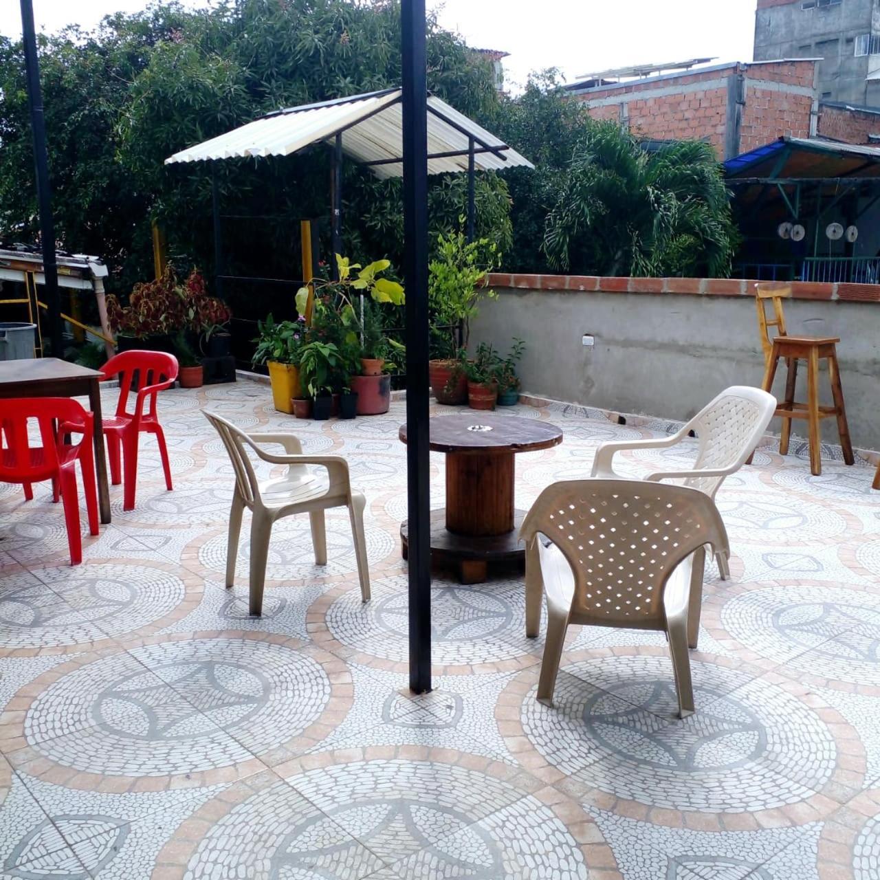 Casa Amarilla Hostel - Cali Εξωτερικό φωτογραφία