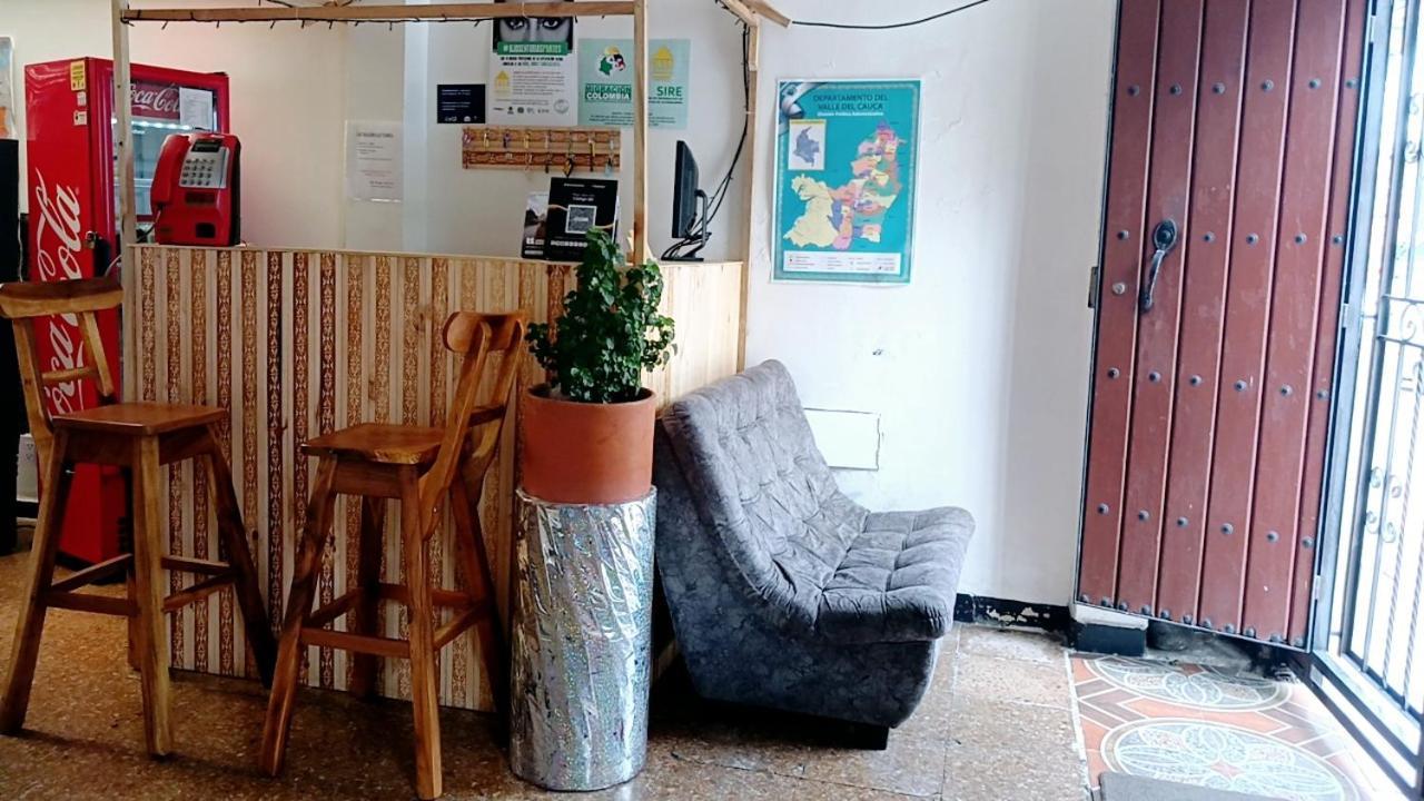 Casa Amarilla Hostel - Cali Εξωτερικό φωτογραφία
