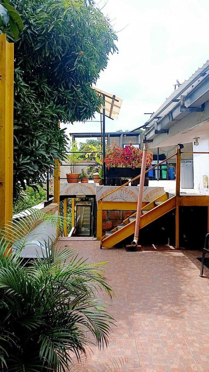 Casa Amarilla Hostel - Cali Εξωτερικό φωτογραφία