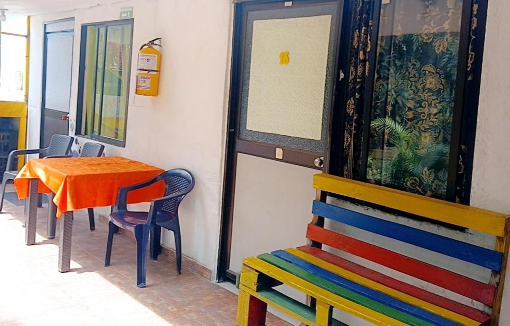Casa Amarilla Hostel - Cali Εξωτερικό φωτογραφία